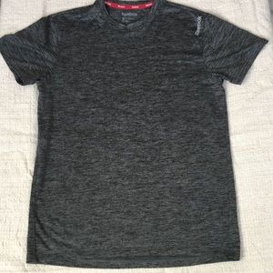 Reebok speedwick men’s tee size S